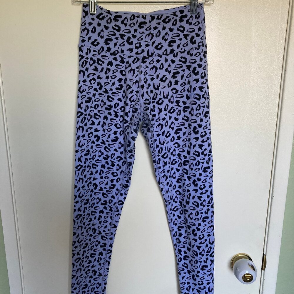 Ryderwear blue cheetah scrunch leggings size medium